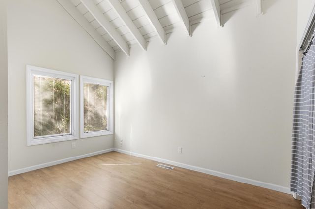 5902 Oak Ave, Carmichael, CA 95608