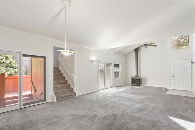 5902 Oak Ave, Carmichael, CA 95608