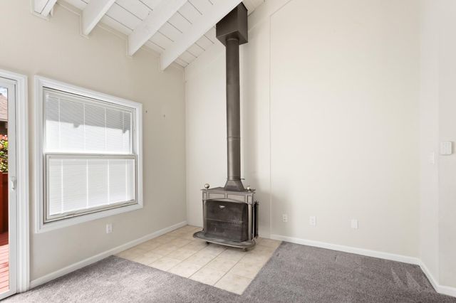 5902 Oak Ave, Carmichael, CA 95608