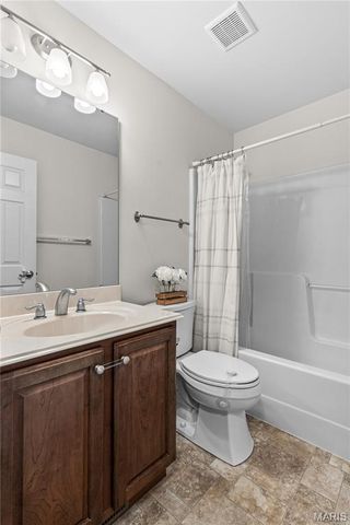 111 Coltens Place, Winfield, MO 63389