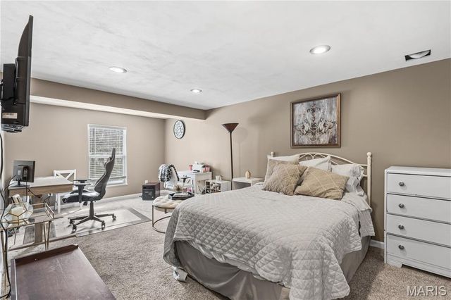 111 Coltens Place, Winfield, MO 63389