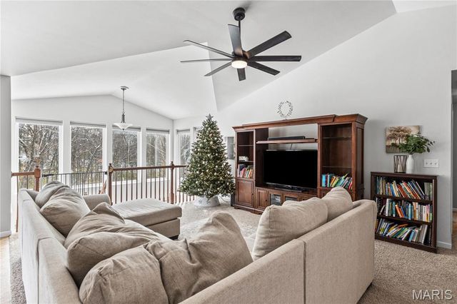 111 Coltens Place, Winfield, MO 63389