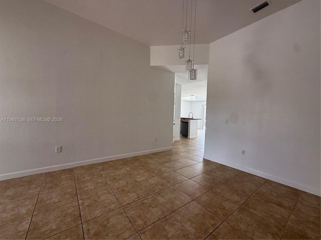 4045 NE 15th St, Homestead, FL 33033