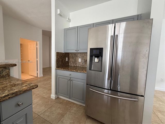 4045 NE 15th St, Homestead, FL 33033