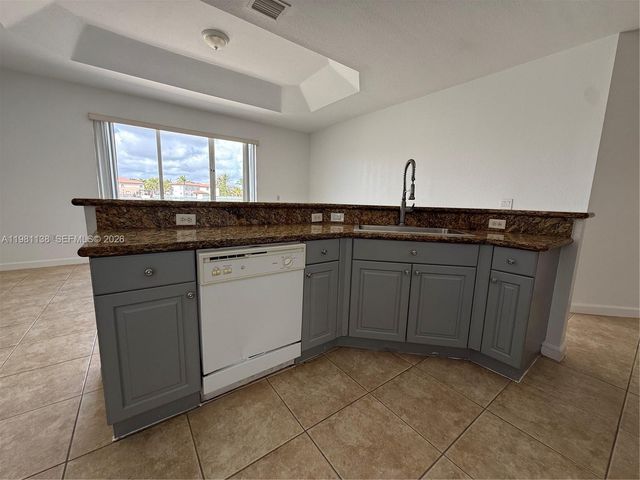 4045 NE 15th St, Homestead, FL 33033