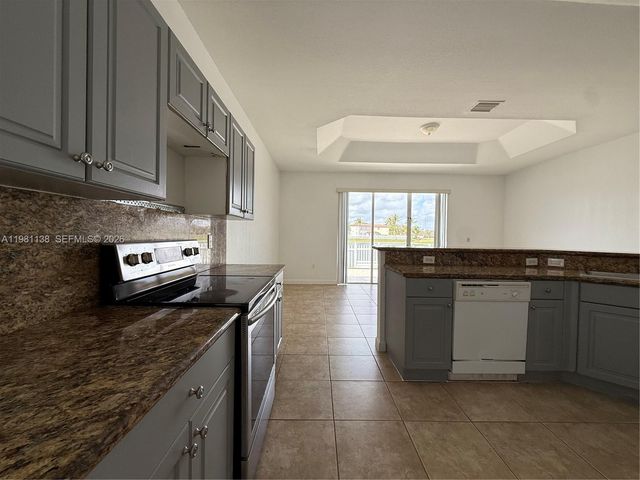 4045 NE 15th St, Homestead, FL 33033