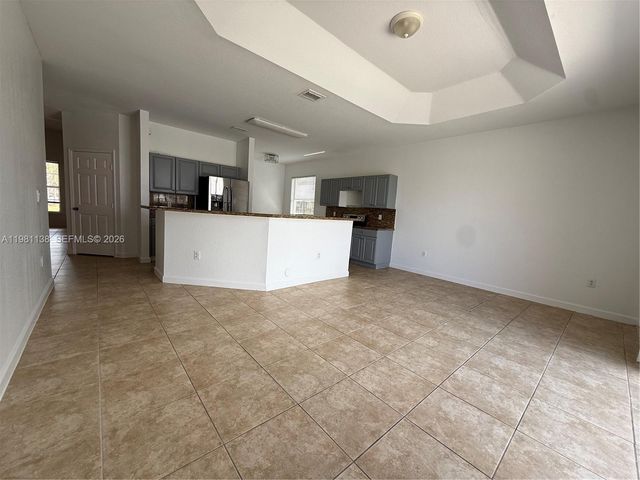 4045 NE 15th St, Homestead, FL 33033