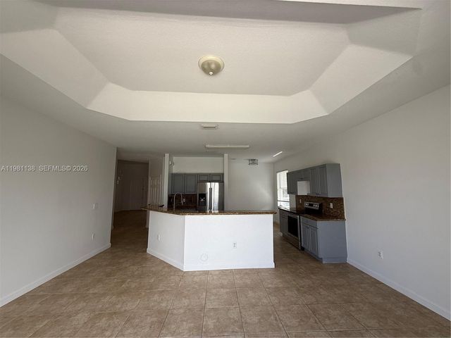 4045 NE 15th St, Homestead, FL 33033