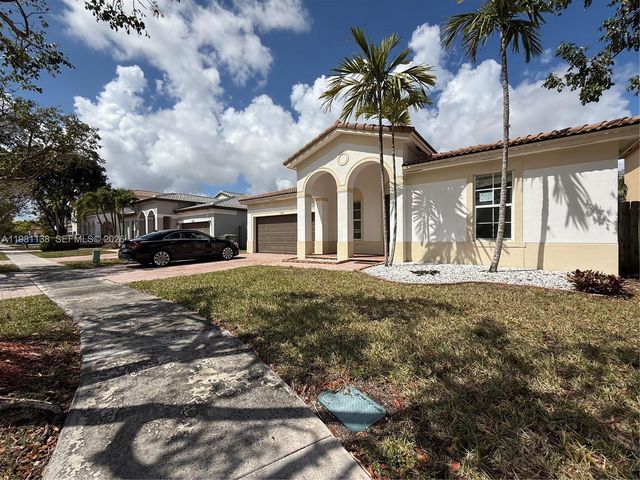 4045 NE 15th St, Homestead, FL 33033