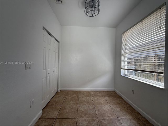 4045 NE 15th St, Homestead, FL 33033