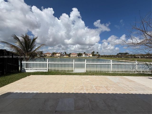 4045 NE 15th St, Homestead, FL 33033