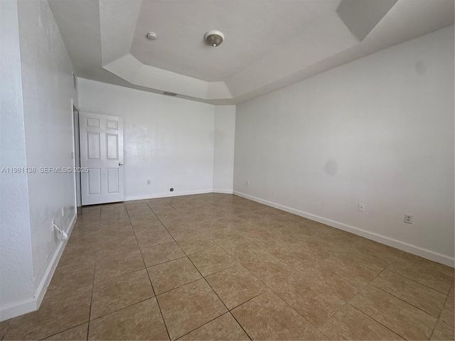 4045 NE 15th St, Homestead, FL 33033