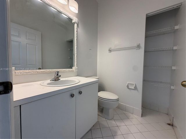 4045 NE 15th St, Homestead, FL 33033