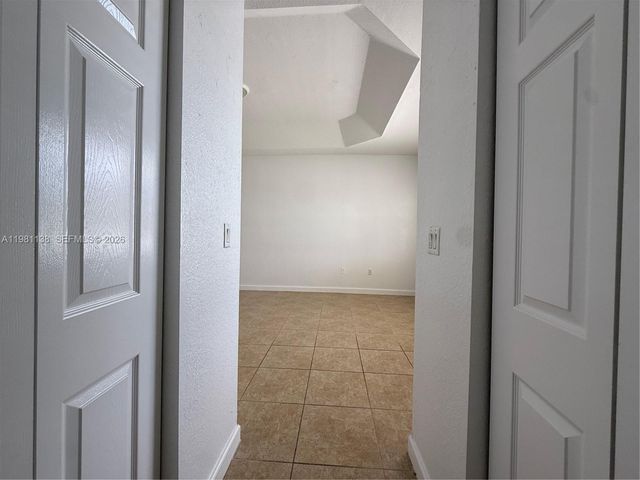 4045 NE 15th St, Homestead, FL 33033