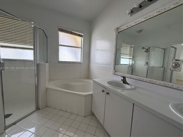 4045 NE 15th St, Homestead, FL 33033