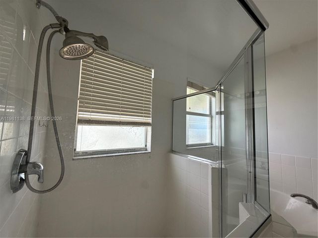 4045 NE 15th St, Homestead, FL 33033