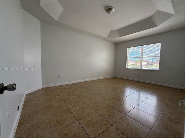 4045 NE 15th St, Homestead, FL 33033