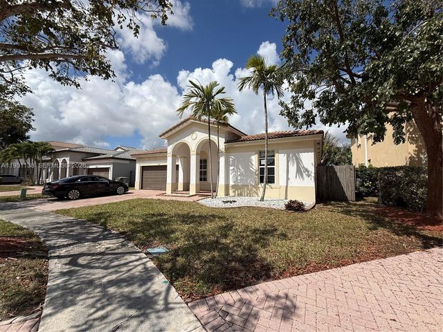 4045 NE 15th St, Homestead, FL 33033