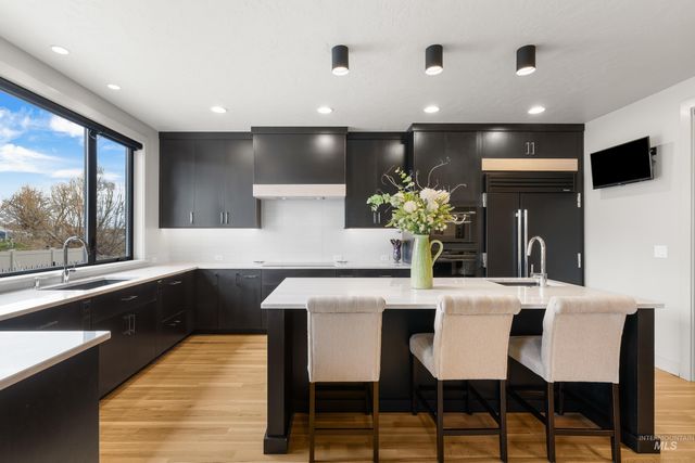 9828 W Broadford, Star, ID 83669