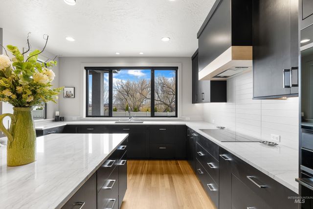 9828 W Broadford, Star, ID 83669