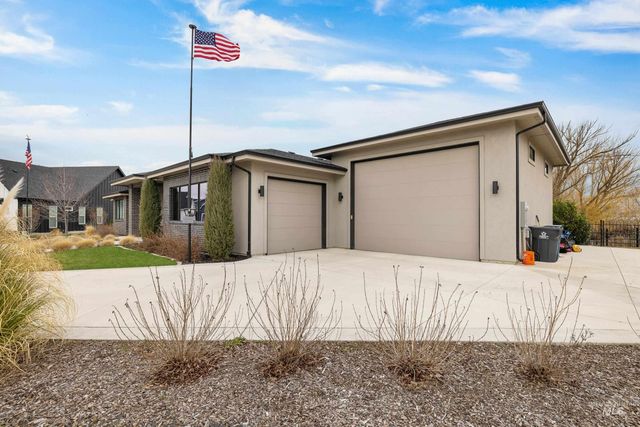 9828 W Broadford, Star, ID 83669