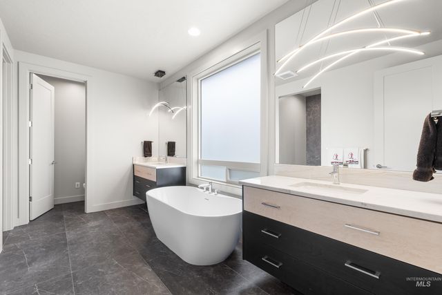 9828 W Broadford, Star, ID 83669