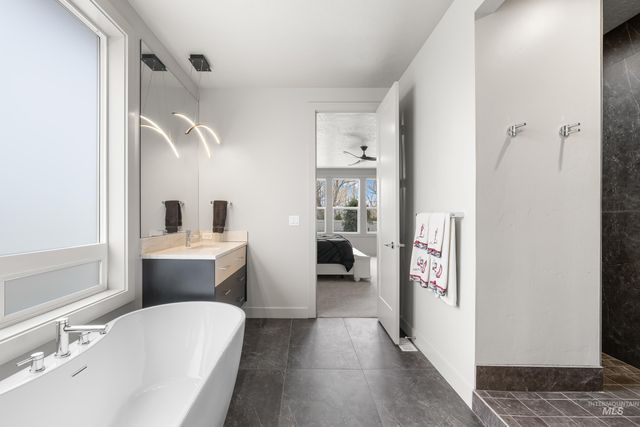 9828 W Broadford, Star, ID 83669