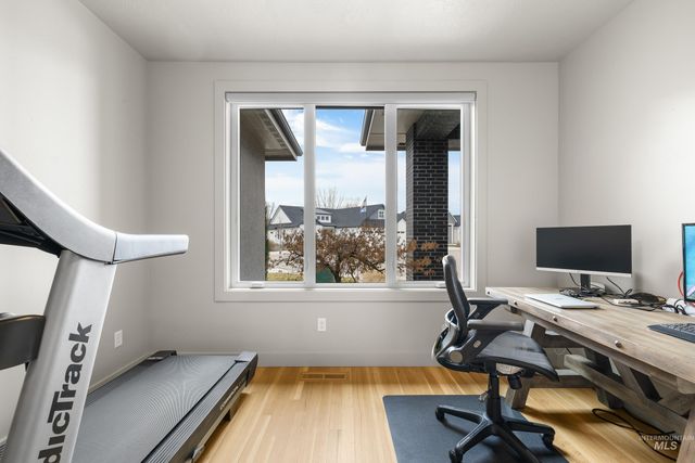 9828 W Broadford, Star, ID 83669