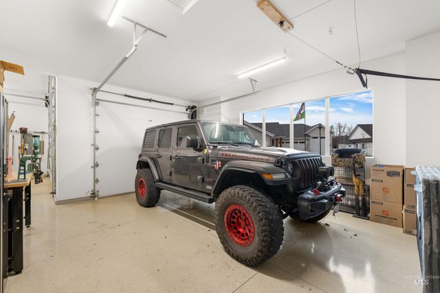 9828 W Broadford, Star, ID 83669