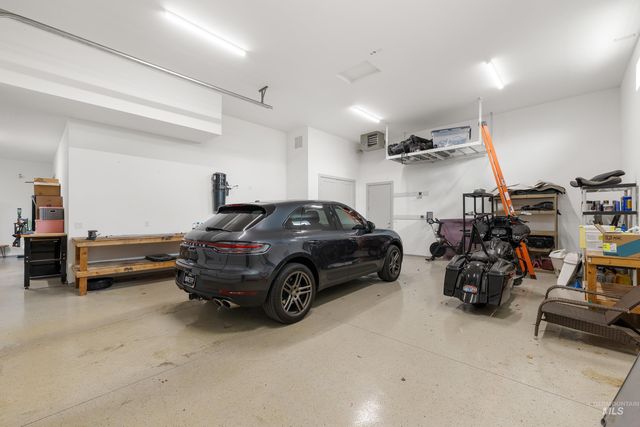 9828 W Broadford, Star, ID 83669