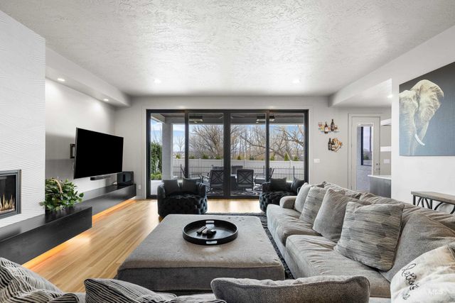 9828 W Broadford, Star, ID 83669