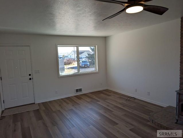 4822 S Streeter Avenue, Ammon, ID 83406