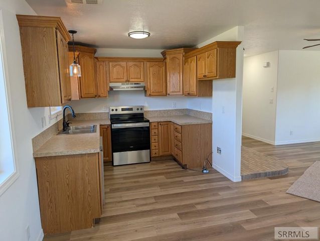 4822 S Streeter Avenue, Ammon, ID 83406