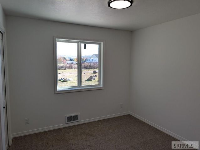 4822 S Streeter Avenue, Ammon, ID 83406