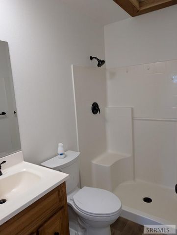 4822 S Streeter Avenue, Ammon, ID 83406