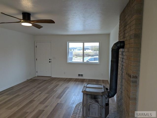 4822 S Streeter Avenue, Ammon, ID 83406