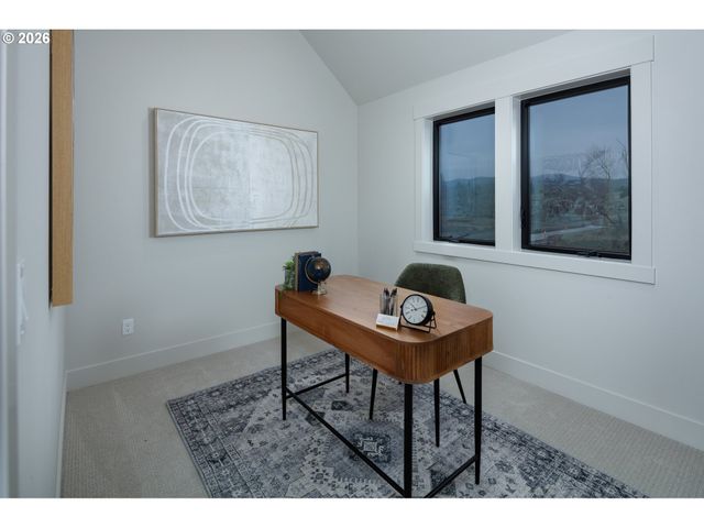 1116 Rock Creek Rd, Hood River, OR 97031