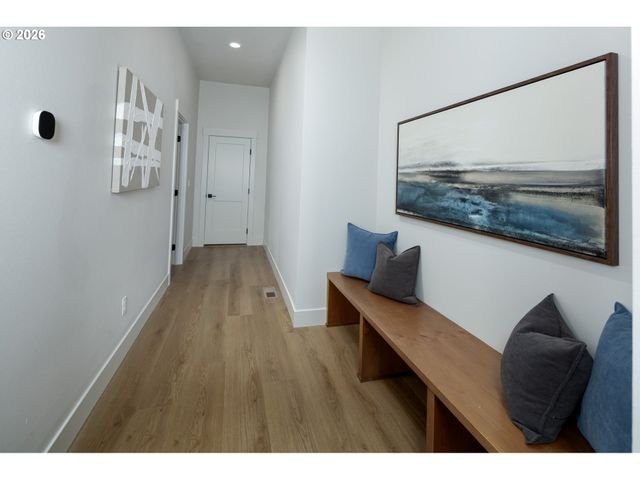 1116 Rock Creek Rd, Hood River, OR 97031