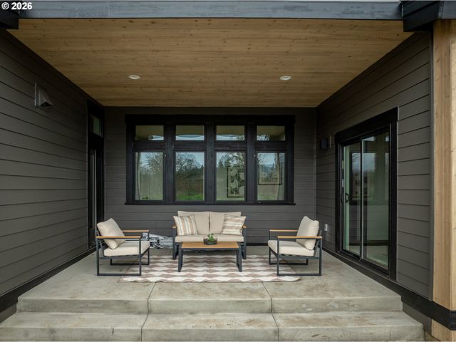 1116 Rock Creek Rd, Hood River, OR 97031