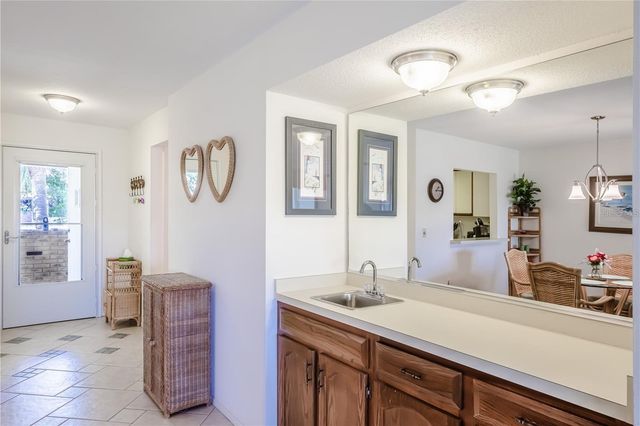 335 THREE LAKES LANE L, Venice, FL 34285