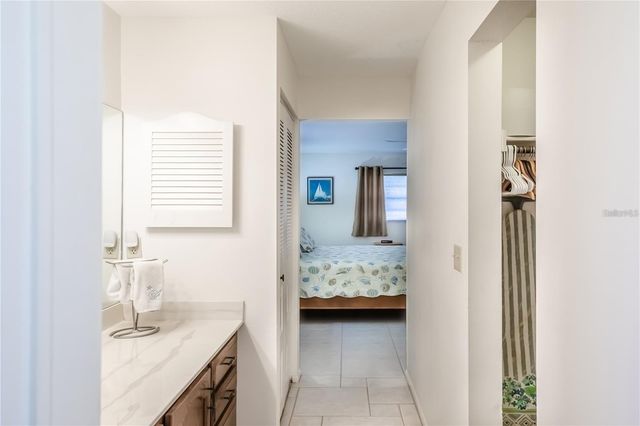 335 THREE LAKES LANE L, Venice, FL 34285