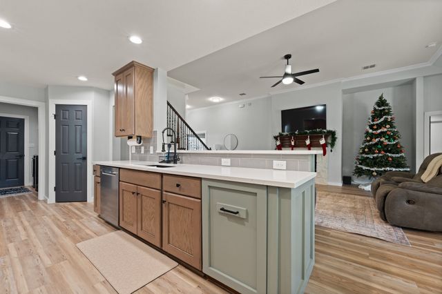 3137 Shoreline Drive, Burleson, TX 76028