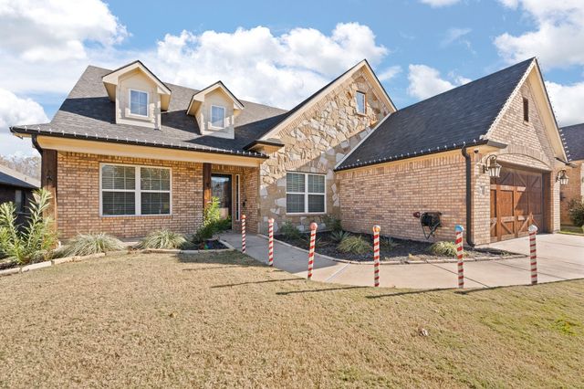 3137 Shoreline Drive, Burleson, TX 76028