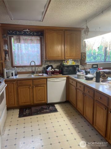 15212 14th Avenue S, Spanaway, WA 98387