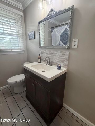 400 Lenape Trail, Brielle, NJ 08730