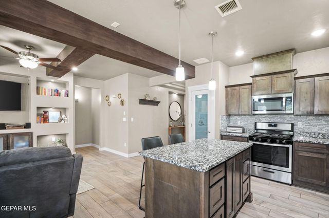 14272 John Scagno, El Paso, TX 79938