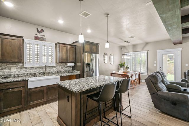 14272 John Scagno, El Paso, TX 79938