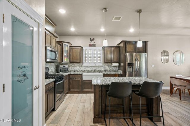 14272 John Scagno, El Paso, TX 79938