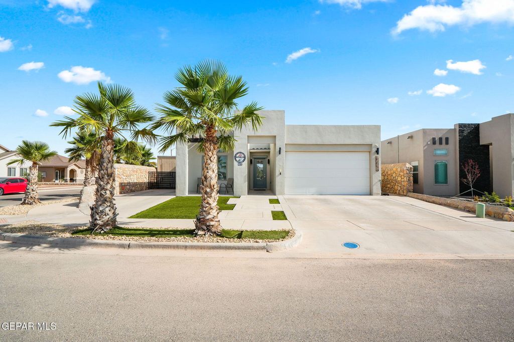 14272 John Scagno, El Paso, TX 79938
