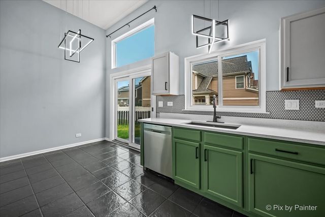 1601 Newgate Court, Gurnee, IL 60031